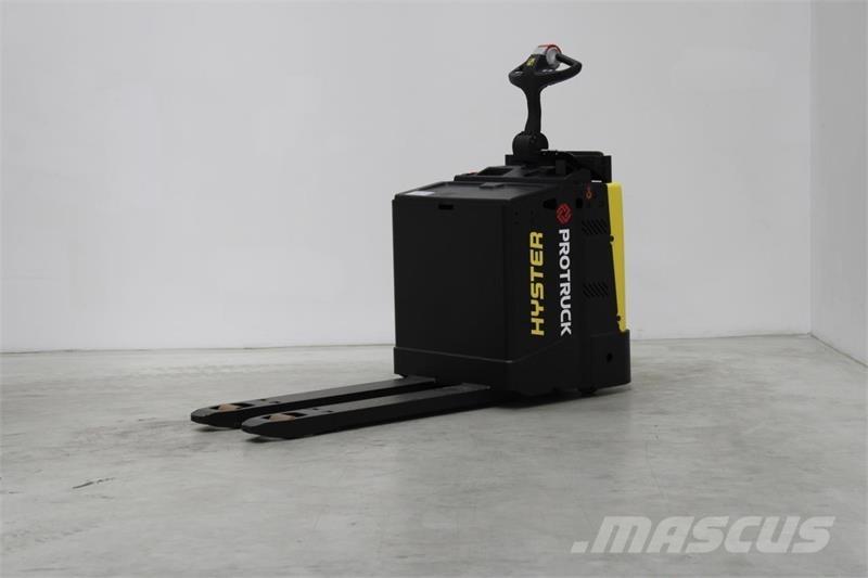 Hyster P2.0S Vezetőállásos alacsony emelőkocsi