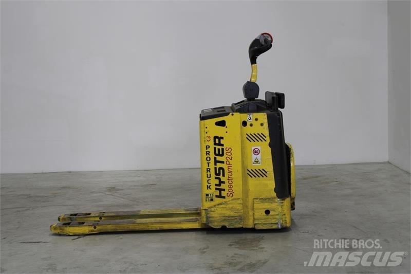 Hyster P2.0S Vezetőállásos alacsony emelőkocsi