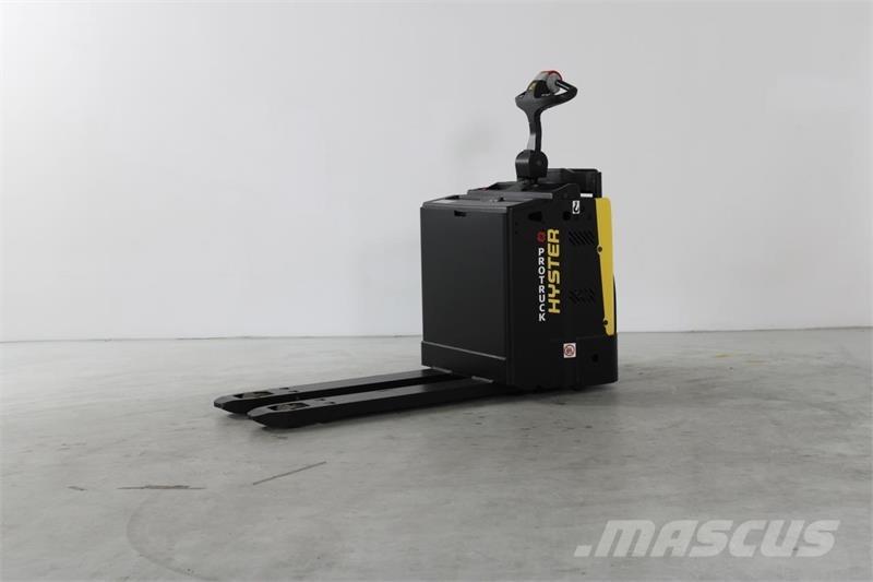 Hyster P2.0S Vezetőállásos alacsony emelőkocsi