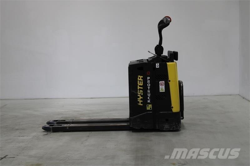 Hyster P2.0S Vezetőállásos alacsony emelőkocsi