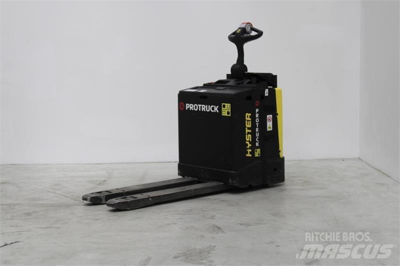 Hyster P2.0S Vezetőállásos alacsony emelőkocsi