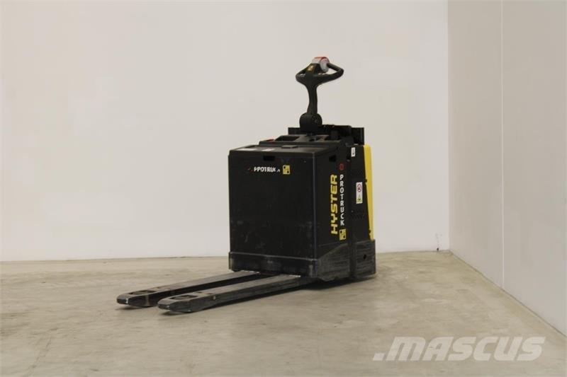 Hyster P2.0S Vezetőállásos alacsony emelőkocsi