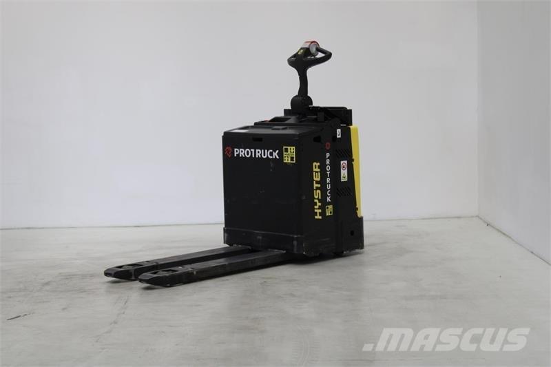 Hyster P2.0S Vezetőállásos alacsony emelőkocsi