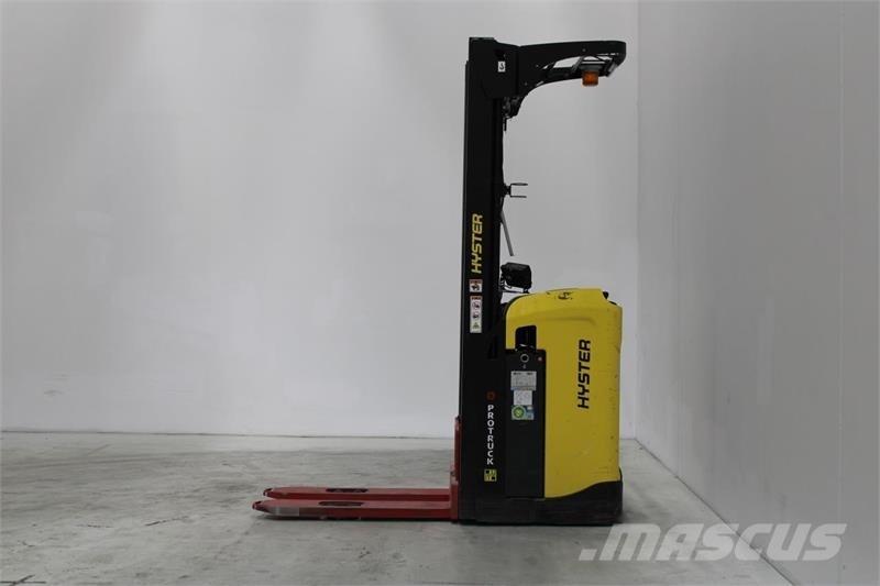 Hyster RS1.6 Elektromos gyalogkíséretű targoncák