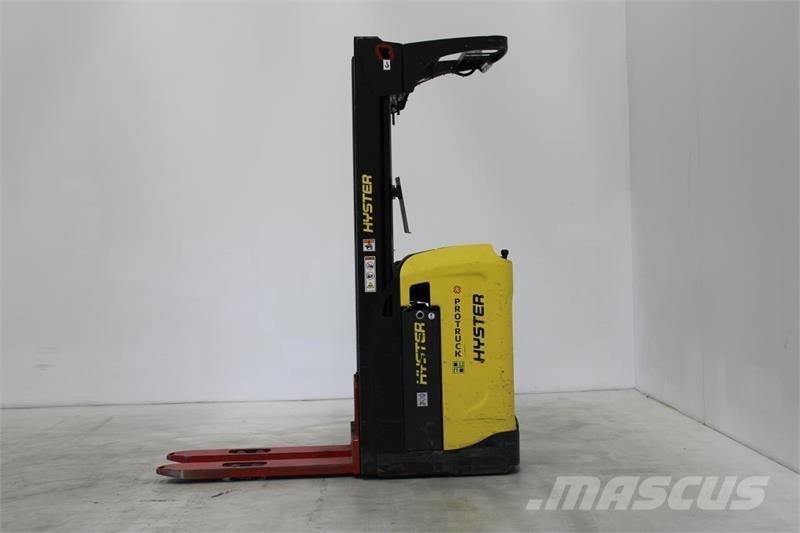 Hyster RS1.6 Elektromos gyalogkíséretű targoncák