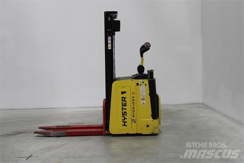 Hyster S1.5S Elektromos gyalogkíséretű targoncák