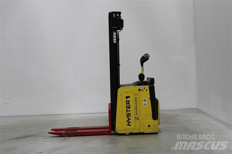 Hyster S1.5S Elektromos gyalogkíséretű targoncák