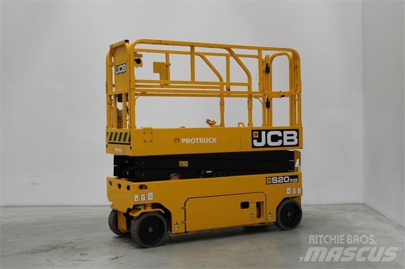 JCB S2032E Ollós emelők