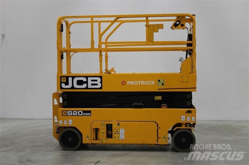 JCB S2032E Ollós emelők