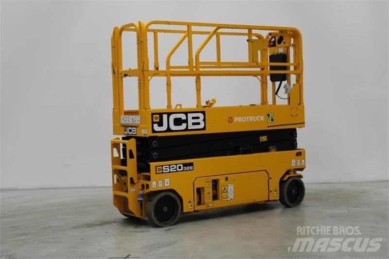 JCB S2032E Ollós emelők