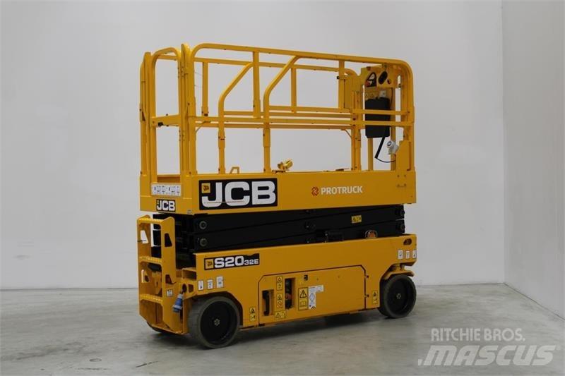 JCB S2032E Ollós emelők