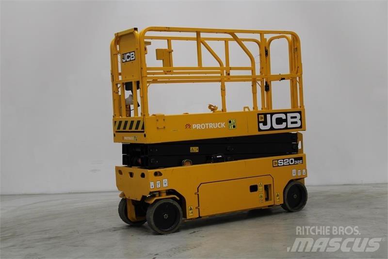 JCB S2032E Ollós emelők