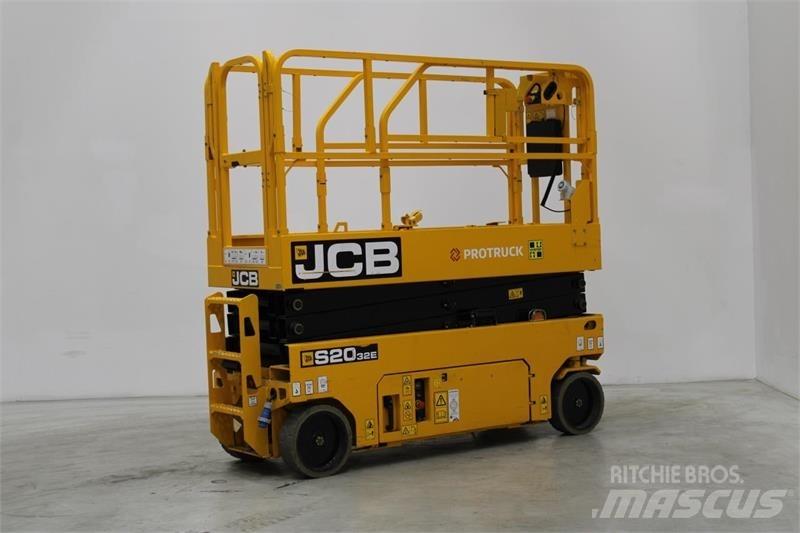 JCB S2032E Ollós emelők