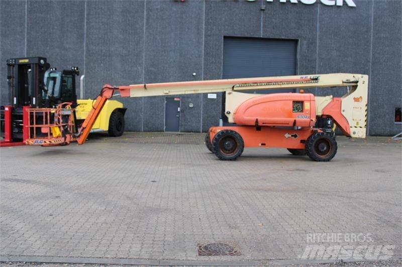 JLG 800AJ Karos emelők