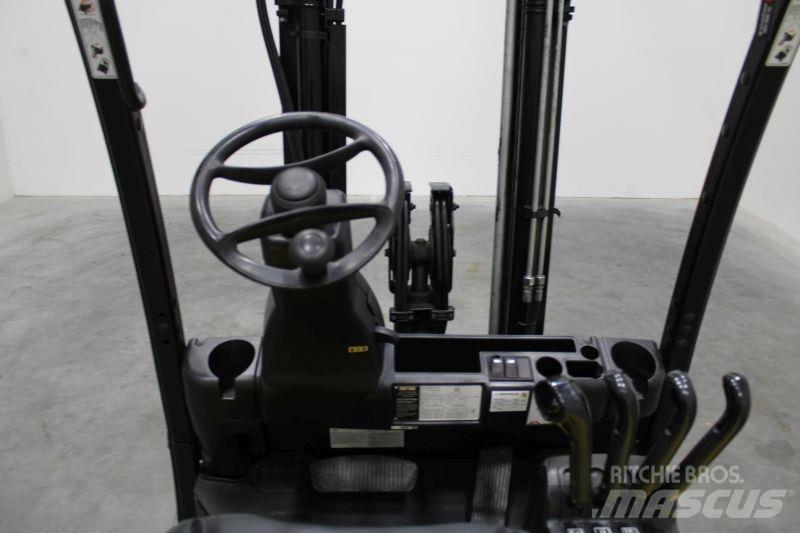 Yale ERP25VL Elektromos targoncák