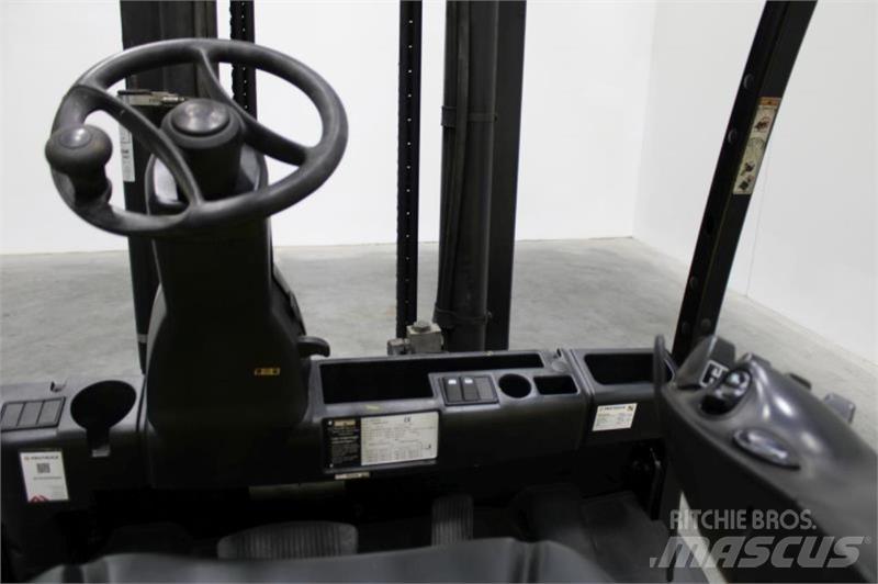 Yale ERP50VM Elektromos targoncák