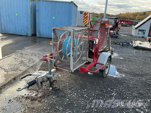  Winch Csörlők, emelőberendezések és anyagmozgató liftek