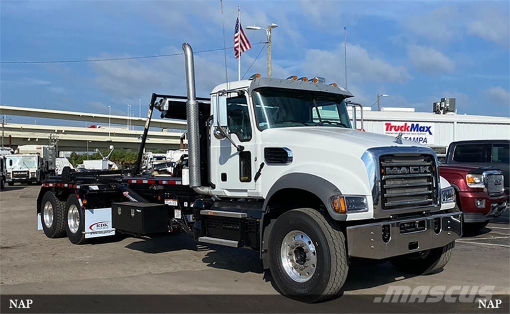 Mack Granite Multifunkciós teherautók