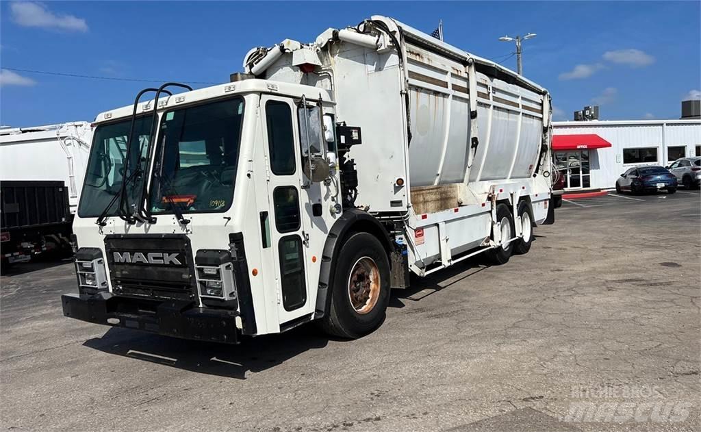 Mack LR613 Hulladék szállítók