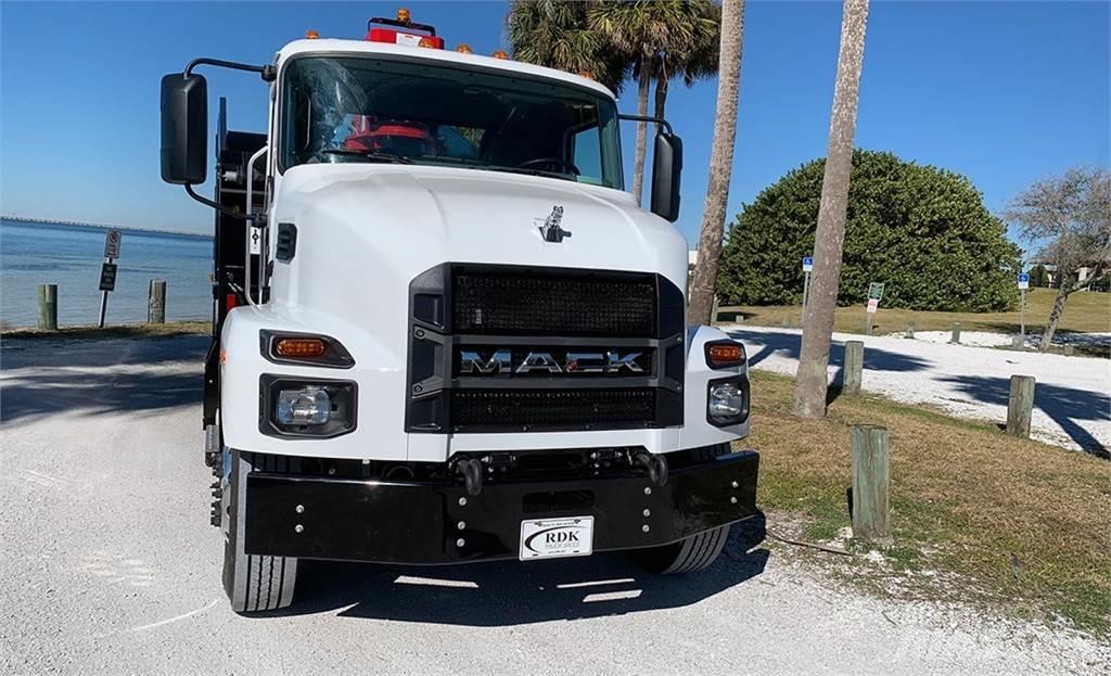 Mack MD6 Markolók