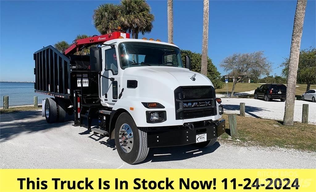 Mack MD7 Markolók