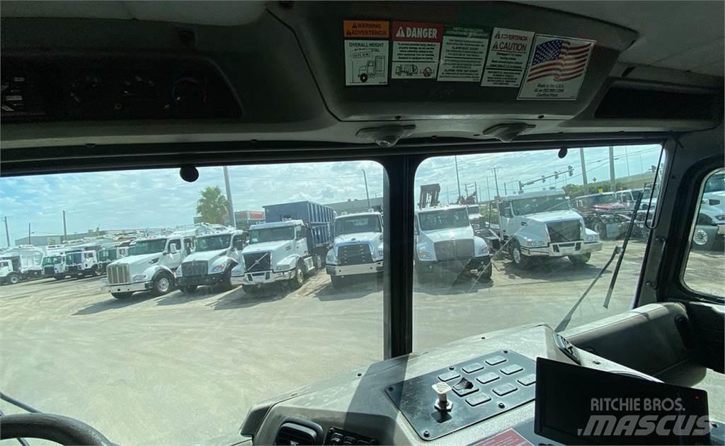 Peterbilt 320 Hulladék szállítók