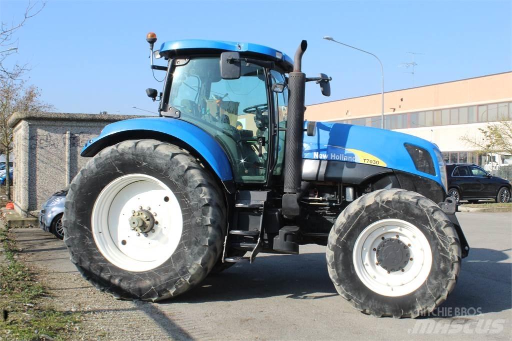 New Holland T7030 Traktorok