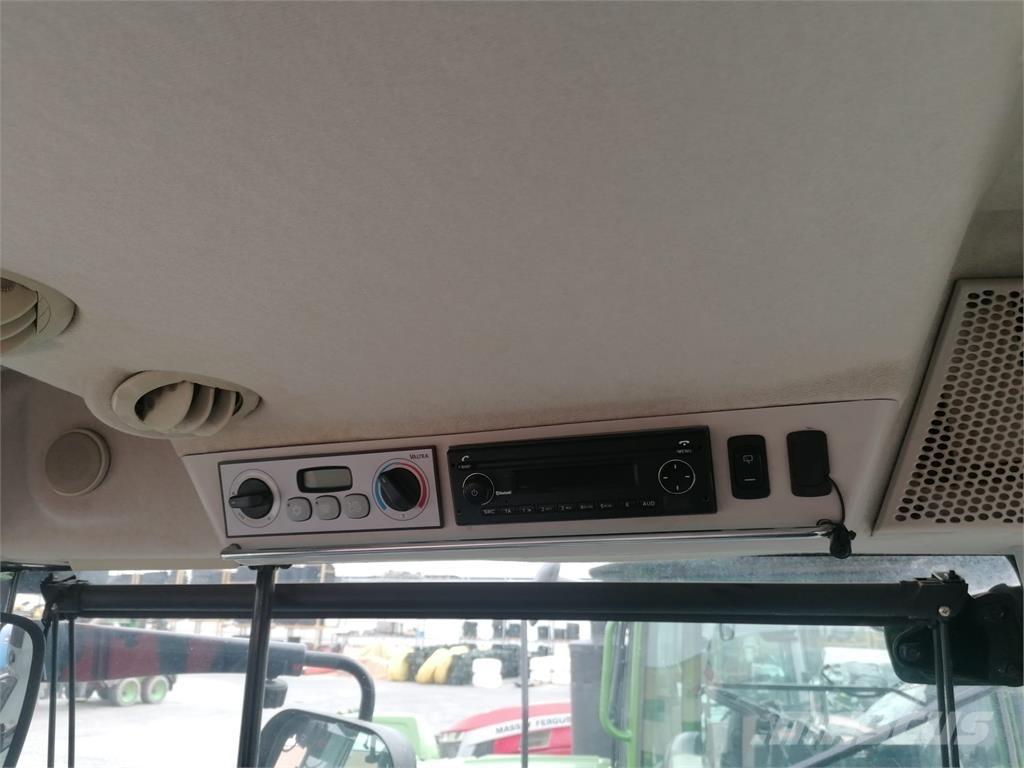 Valtra S324 Traktorok