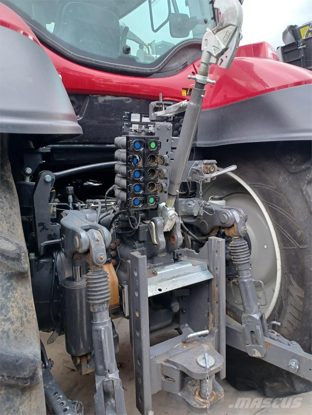 Valtra T 214 Traktorok