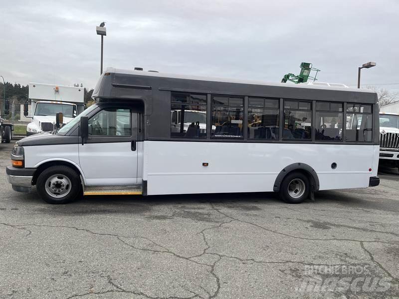 Chevrolet Express Mini buszok