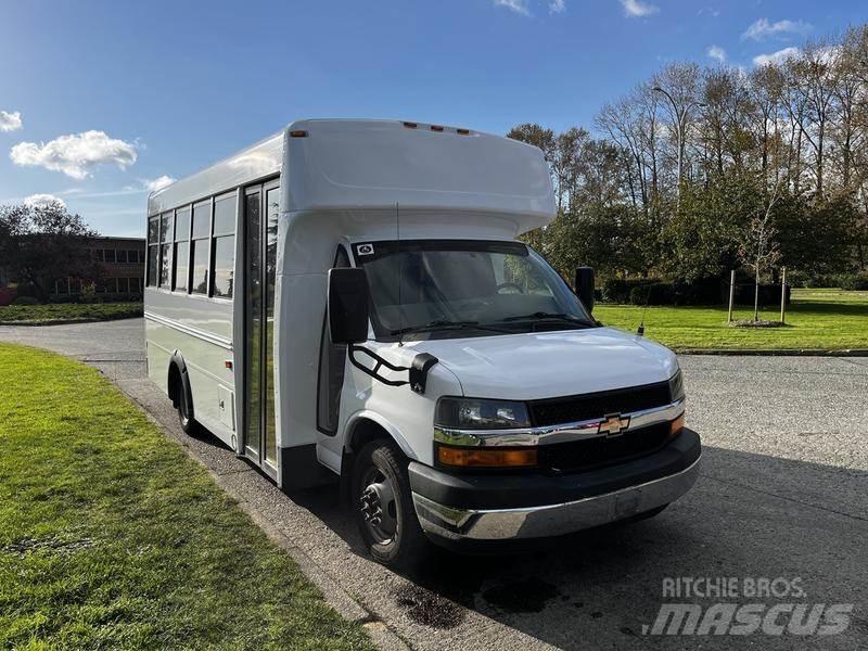 Chevrolet Express Mini buszok