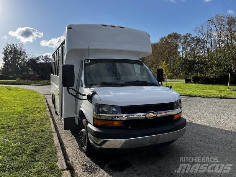 Chevrolet Express Mini buszok