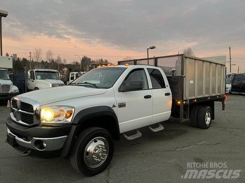 Dodge Ram 5500 Platós / Ponyvás teherautók