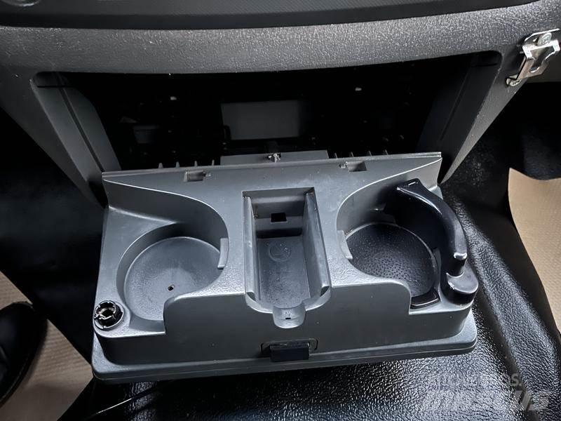 Dodge Ram 5500 Platós / Ponyvás teherautók
