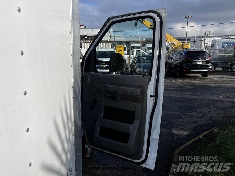 Ford Econoline Transporterek