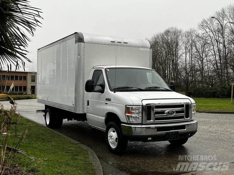 Ford Econoline Transporterek