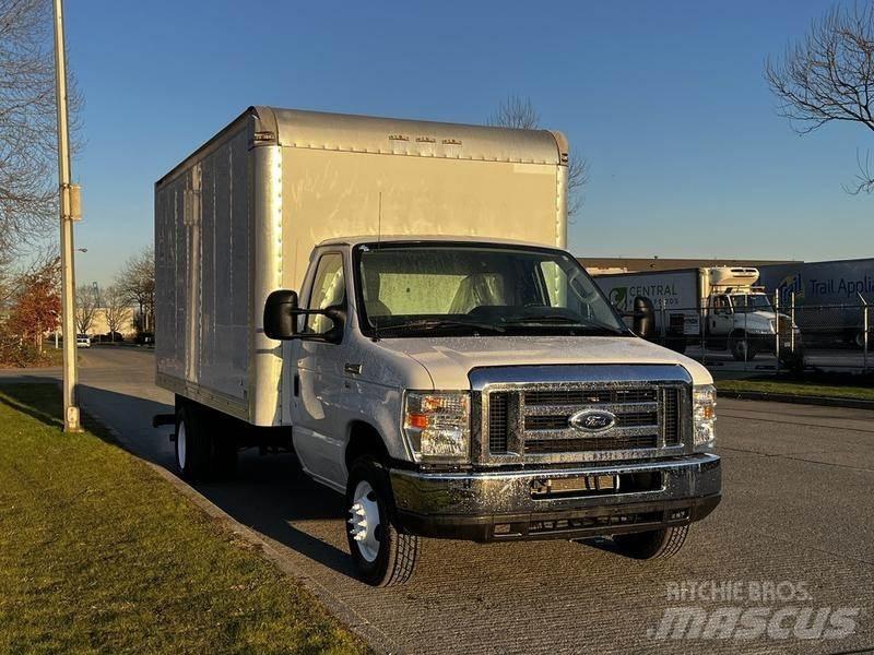 Ford Econoline Transporterek