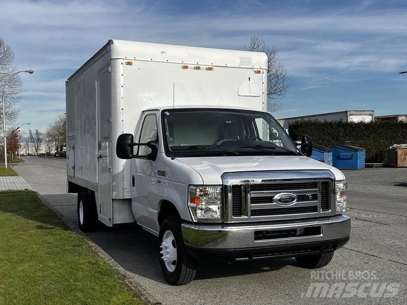 Ford Econoline Transporterek