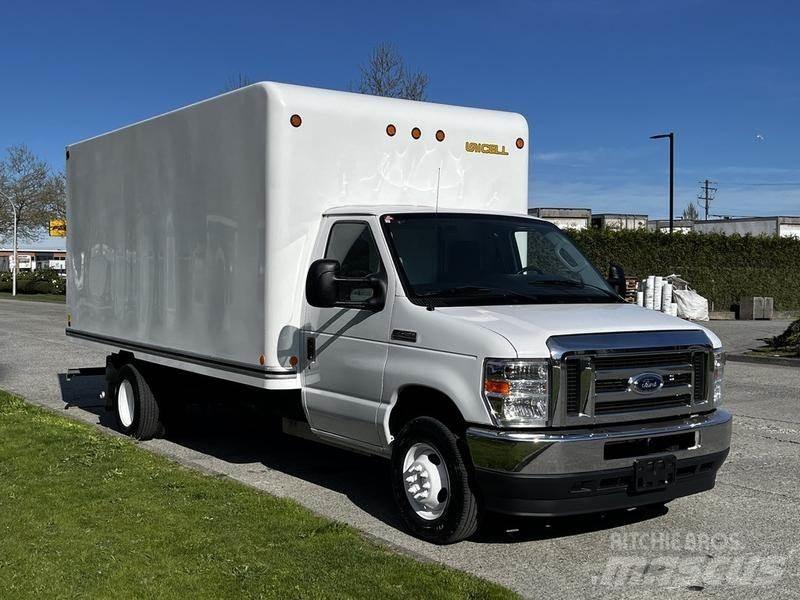 Ford Econoline Transporterek