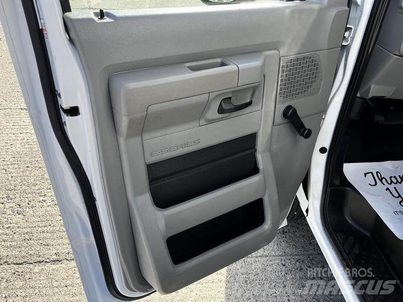 Ford Econoline Transporterek