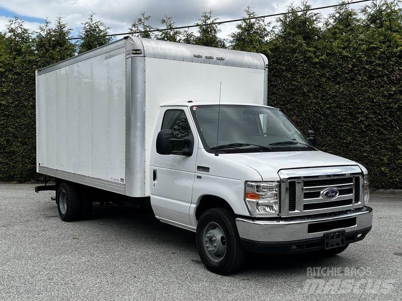 Ford Econoline Transporterek