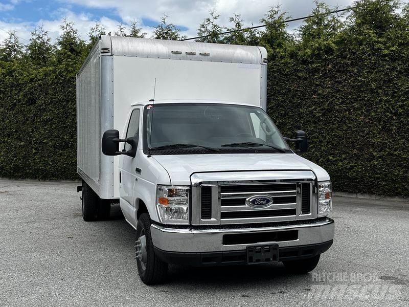 Ford Econoline Transporterek