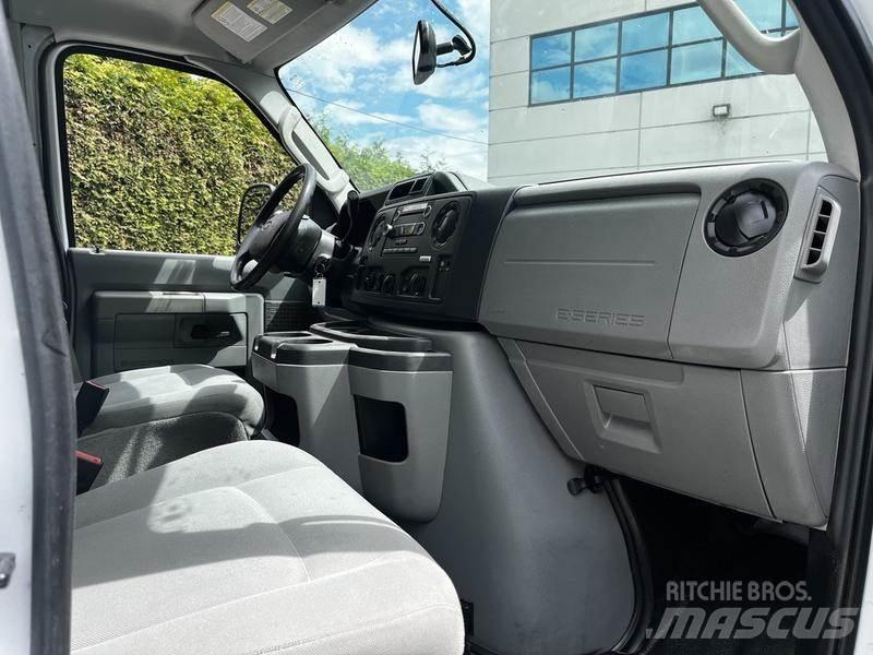Ford Econoline Transporterek
