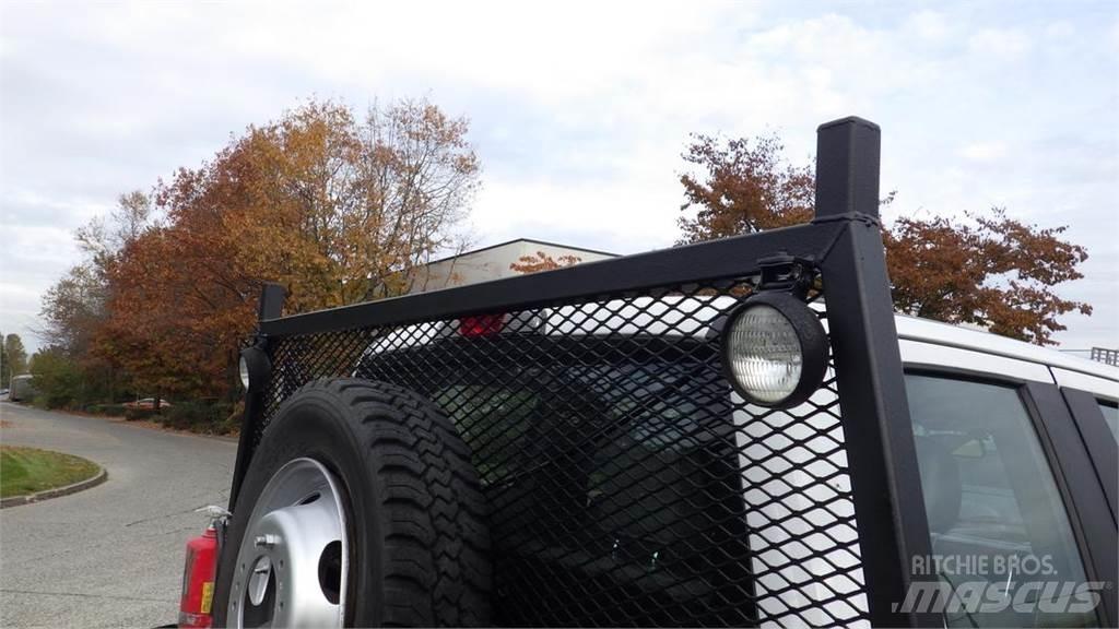 Ford F-550 Platós / Ponyvás teherautók