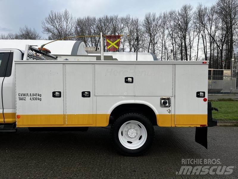 Ford F-550 Közúti karbantartó haszongépek
