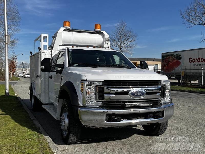 Ford F-550 Közúti karbantartó haszongépek