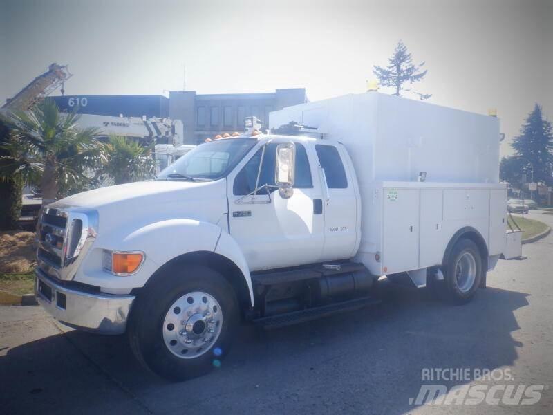 Ford F-750 Közúti karbantartó haszongépek