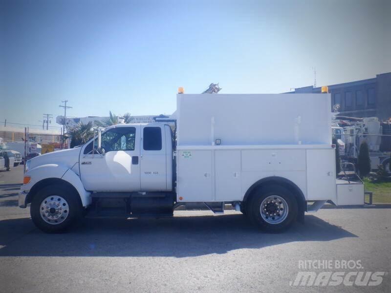Ford F-750 Közúti karbantartó haszongépek