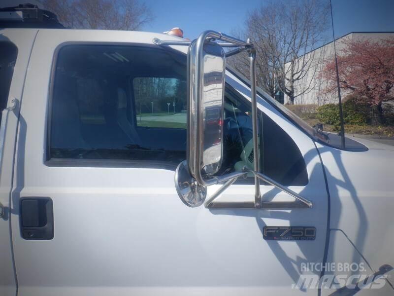 Ford F-750 Közúti karbantartó haszongépek