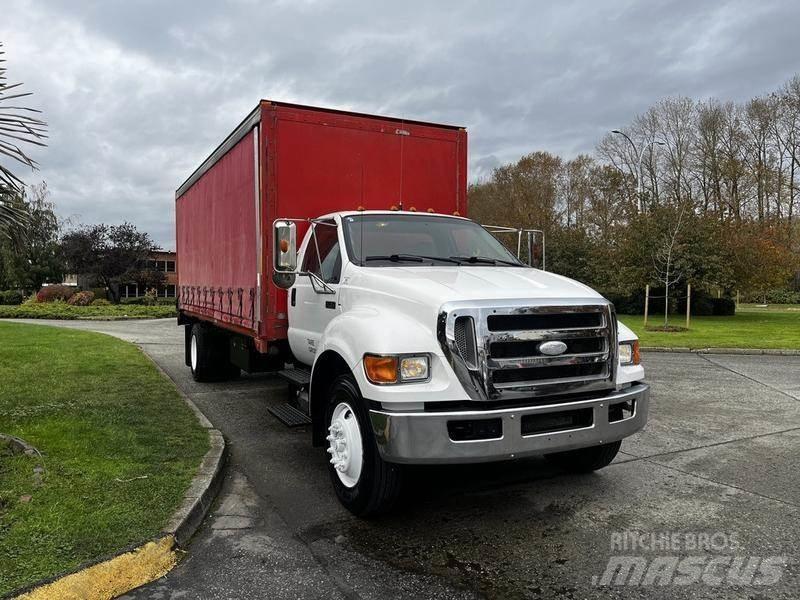 Ford F-750 Transporterek